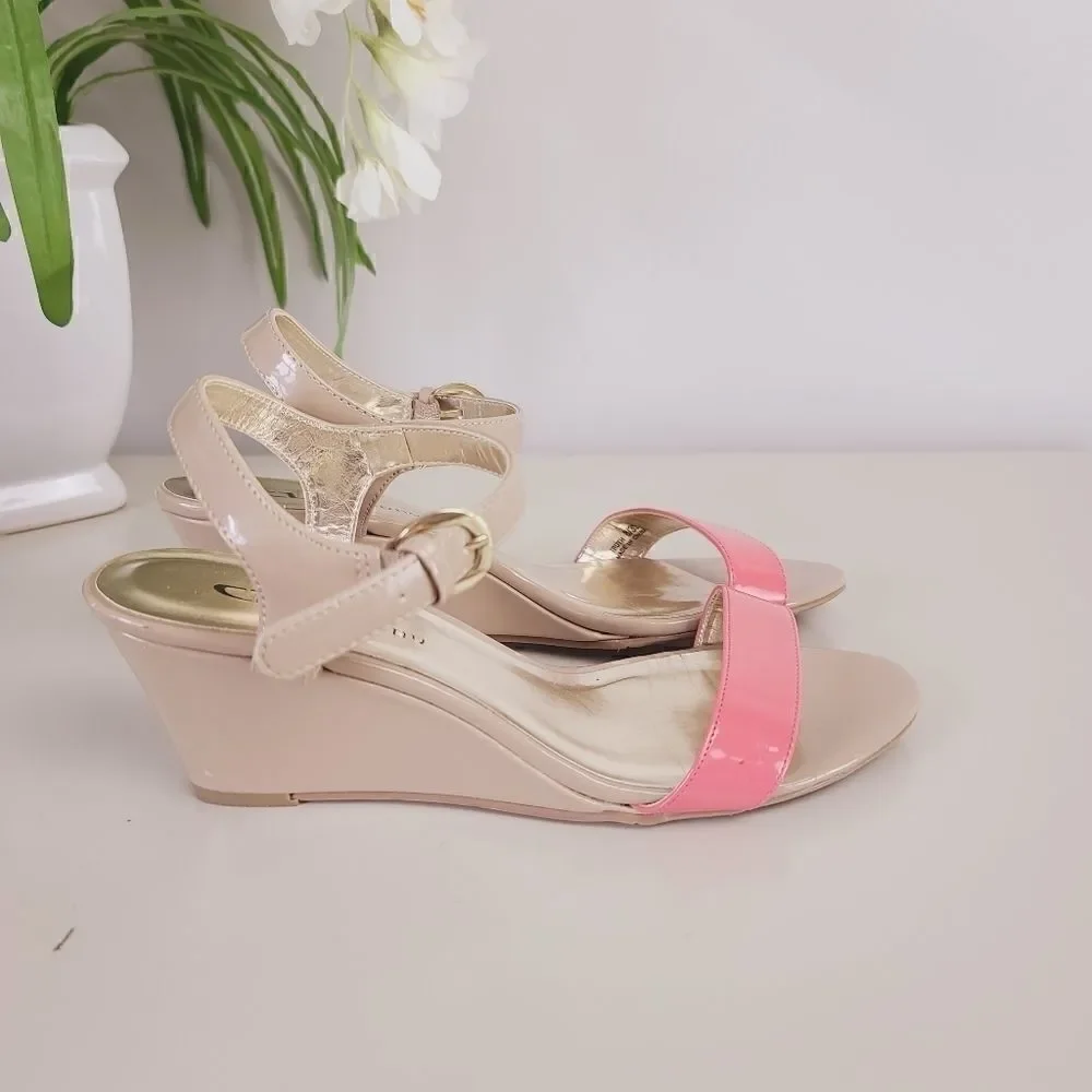 CL by Laundry Wedge Sandals
